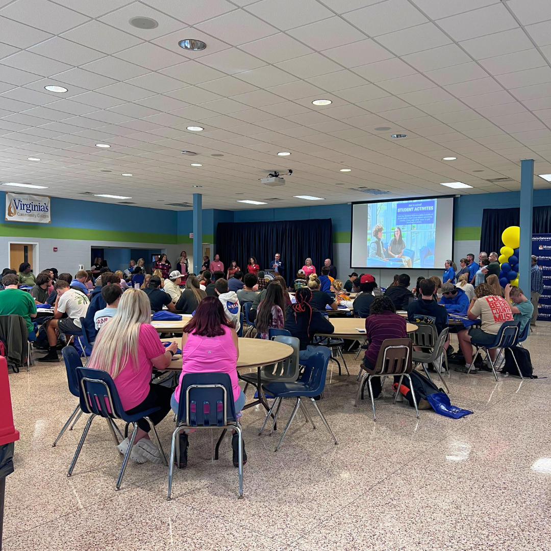 New students gather in the Moomaw Center for New Student Orientation 2024. 